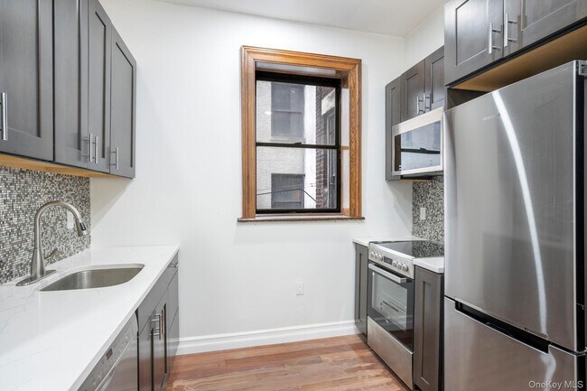 453 W 140th St