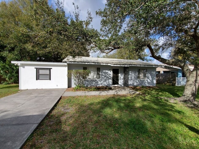 3 bed / 2 bath Annual Rental Home in Brade... - 3 bed / 2 bath Annual Rental Home in Brade...