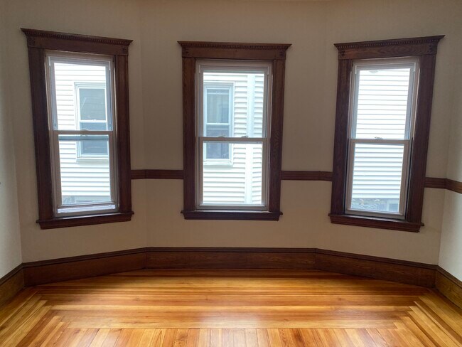 Photo - 37 Bromfield Rd Unit 1