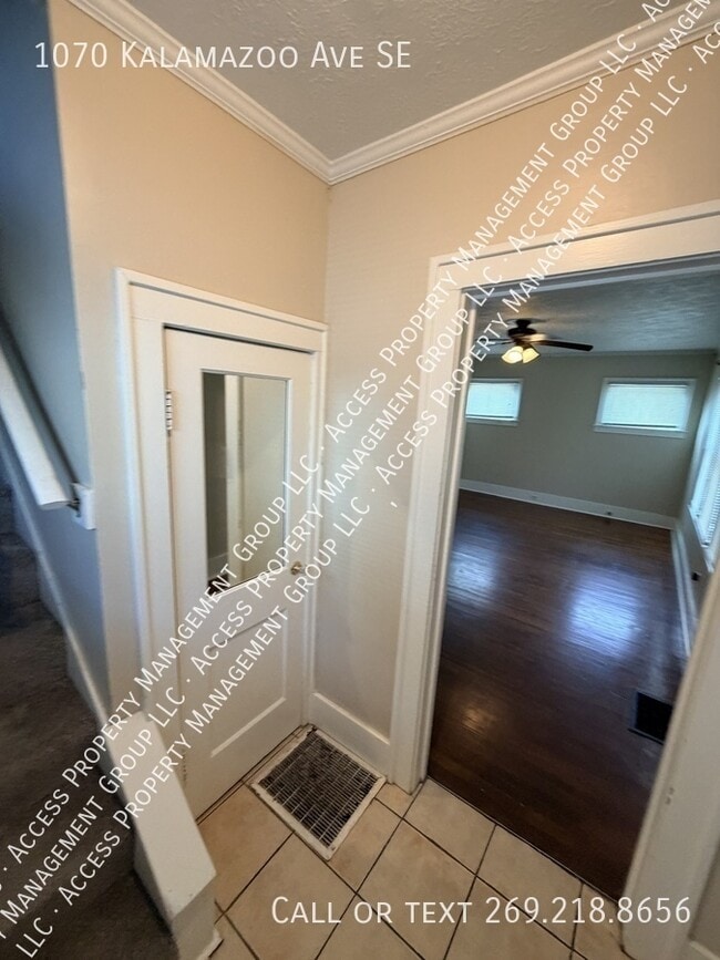 Photo - 1070 Kalamazoo Ave SE