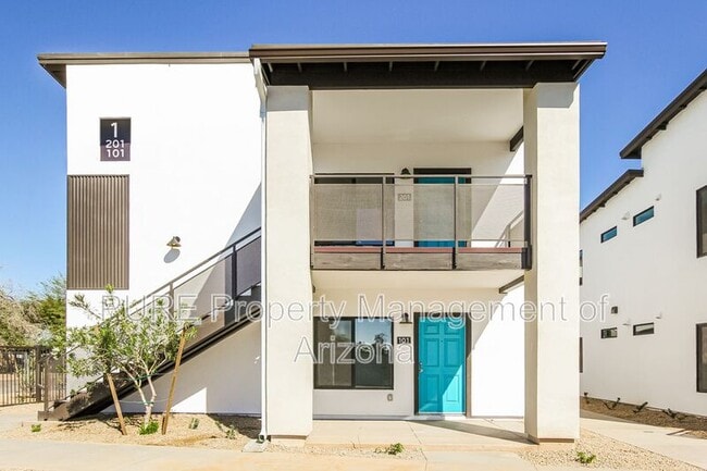 Building Photo - 6077 N 60th Ave Unit #201