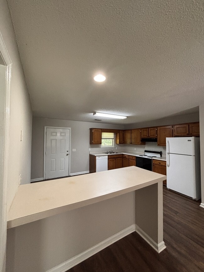 Photo - 201 Maderia Ct