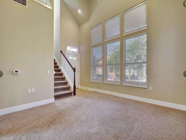 Photo - 1601 Miriam Ave Unit 203