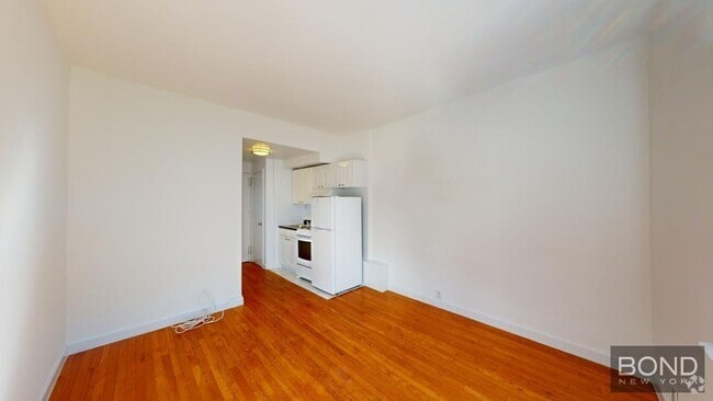 Building Photo - 257 E 61st St Unit 4A Rental