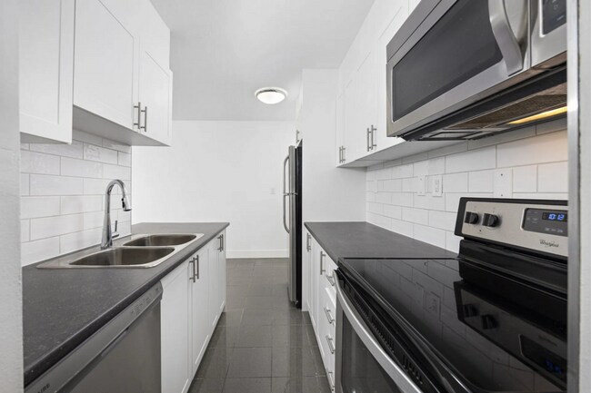 Photo - 150 Market St