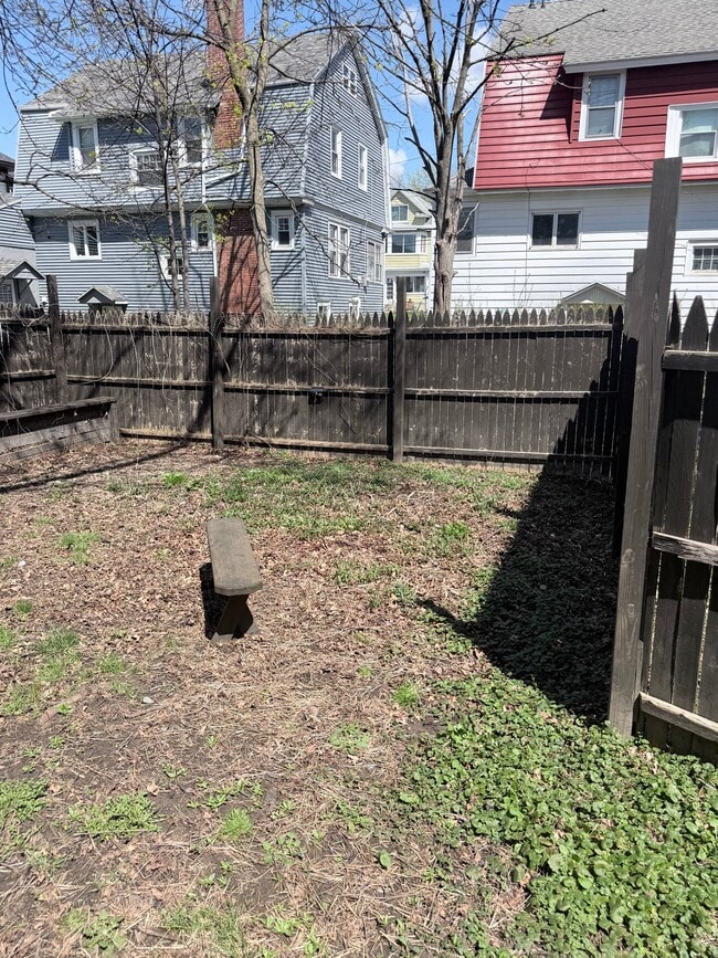 Photo - 2129 James St