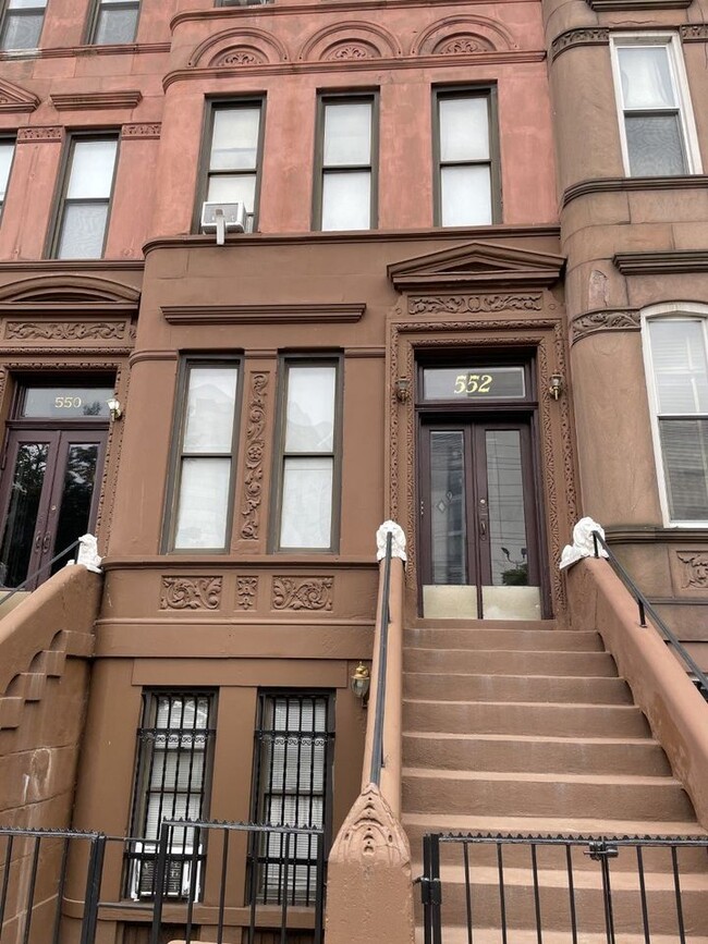 Building Photo - 556 W 165th St Unit 1 Rental