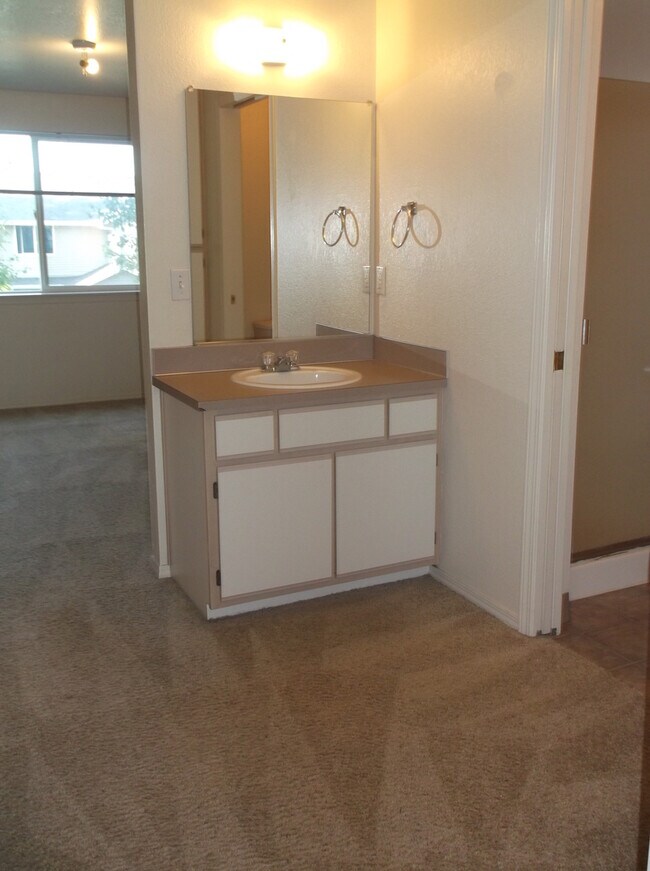 Photo - 167-Triple Crown Apts