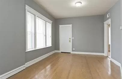 Photo - 7556 S Champlain Ave Unit 201