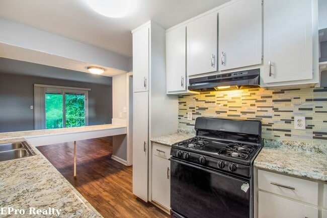 Photo - Don’t Miss Out! Look, Lease, and Live Spec...