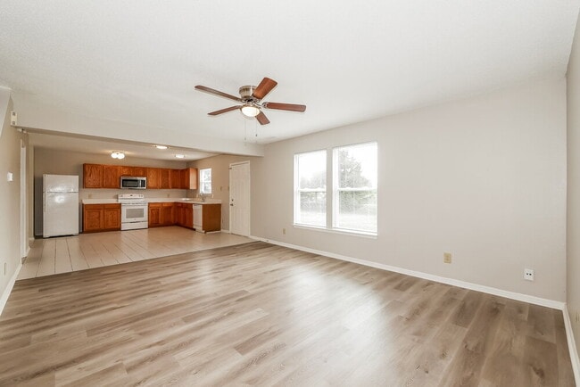 8446 Abbey Dell Dr