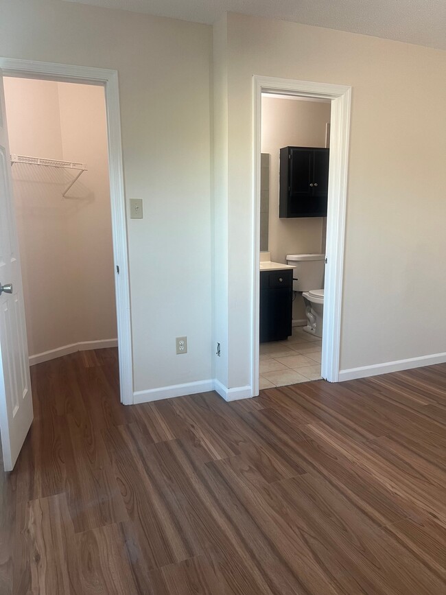 Photo - 705 Wagons Way