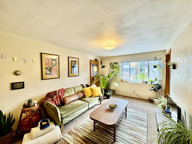 Building Photo - 4349 Murray Ave Unit 3