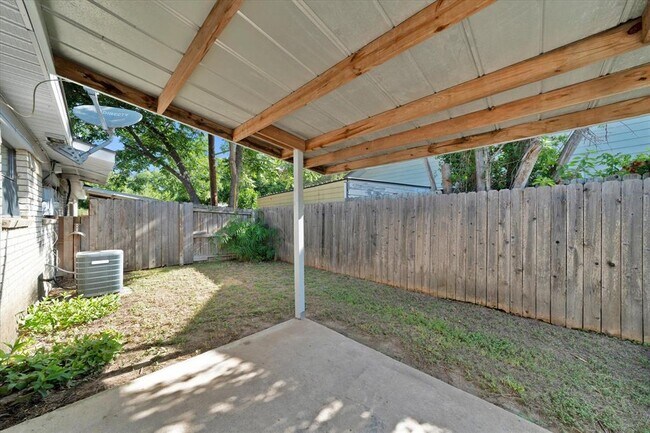 Photo - 1129 W San Antonio St