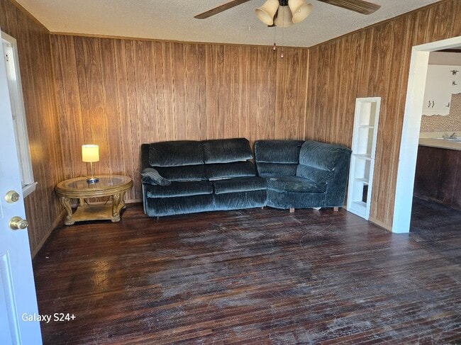 1104 S Western St Unit B