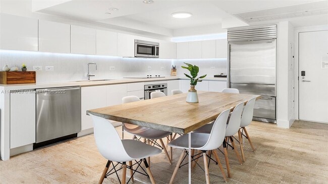 Photo - 102 24th St Unidad 1412