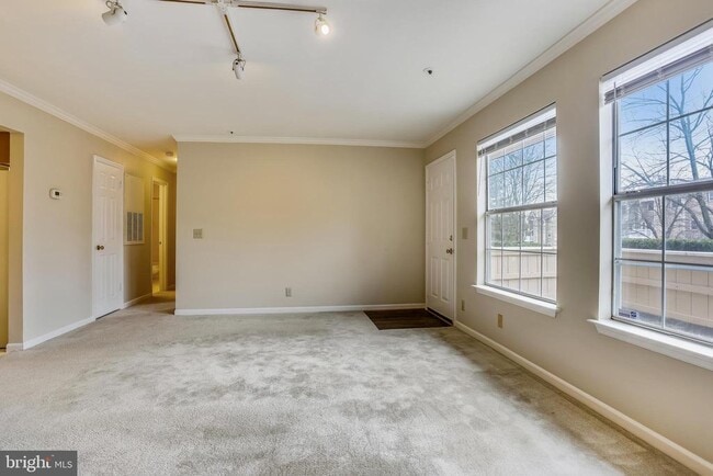 Photo - 5821 Inman Park Cir Unidad 100