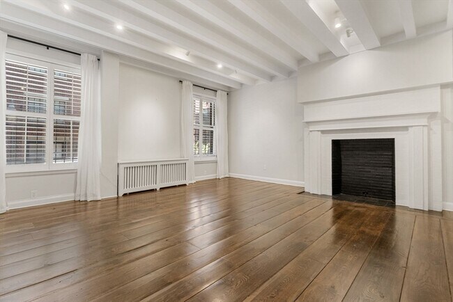 Building Photo - 48 Beacon St Unit 1R Rental