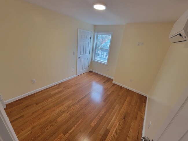 Photo - 33 Hamilton St