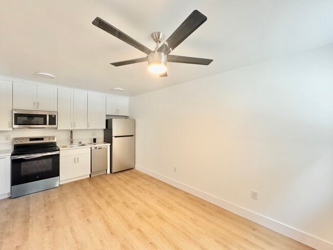 Photo - 3522 Bellevue Ave Unit 9