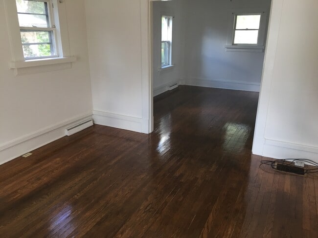 120 W Whitlock Ave