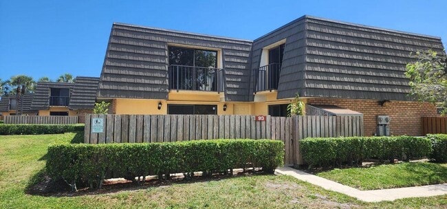 Photo - 913 9th Way