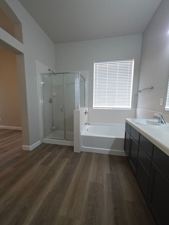 Photo - 3 Bedroom Remodeled in FANTASTIC Location