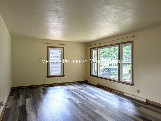 Photo - 127 Hilton Ave