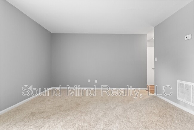 Photo - 1403 Sportsman Trail