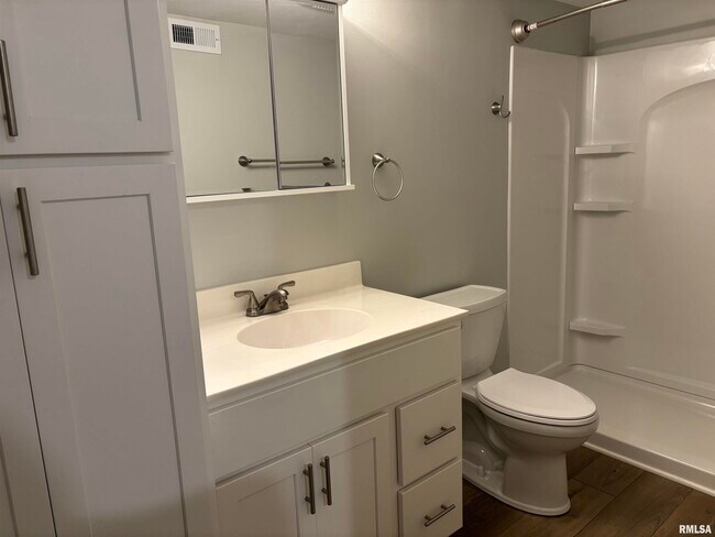Photo - 1646 W 42nd St Unit 3