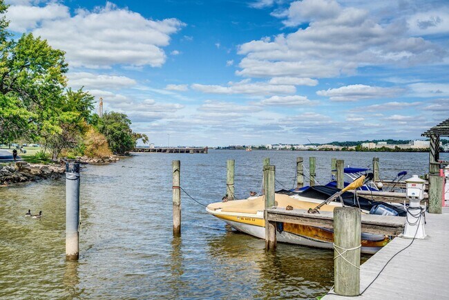 Photo - 430 N Union St