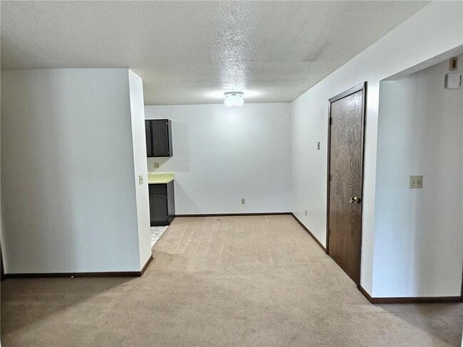 Photo - 650 Summit Dr Unit 6