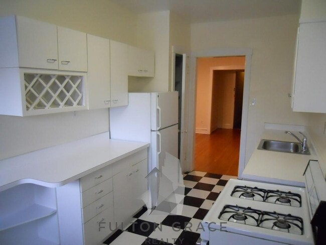 Photo - 4407 Malden St Unit 09-1F