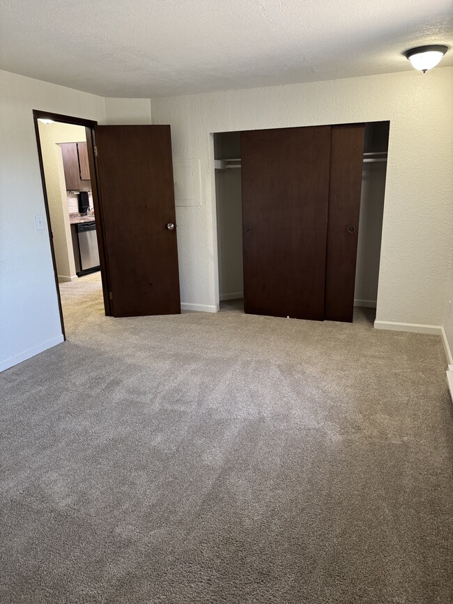 Bedroom 1 BR / 1 BA - Wellsforth Apartments