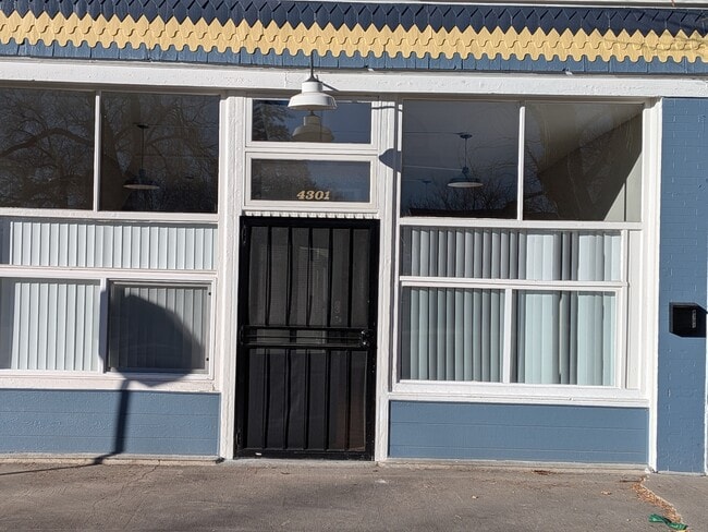 Building Photo - 4301 Yates St Unit 1