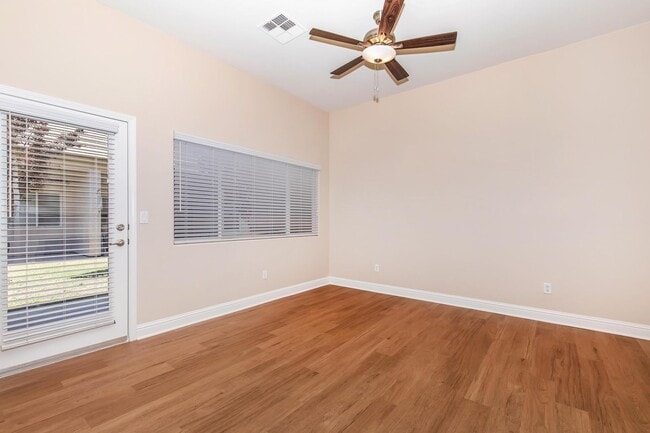 Photo - 625 Jasmine Parke Dr Unit 3