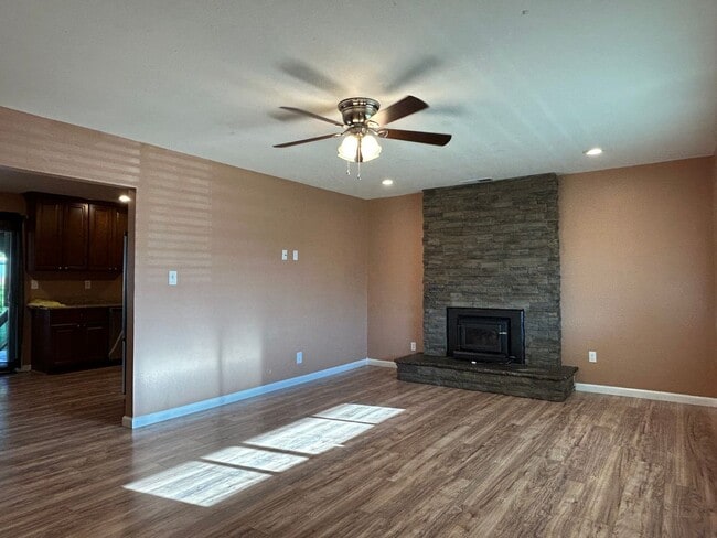 Photo - 1972 Fogg Ave