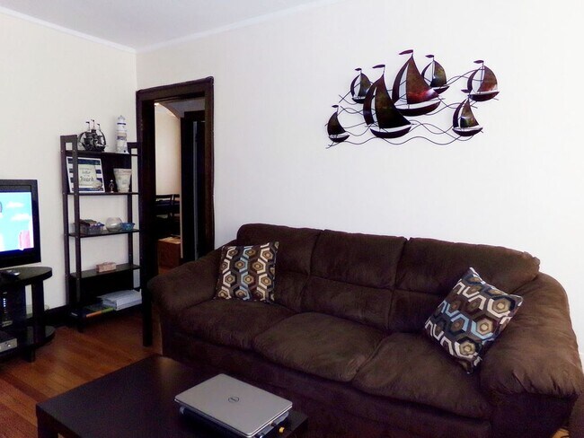 Photo - 1941 Grove Ave Unidad 4B