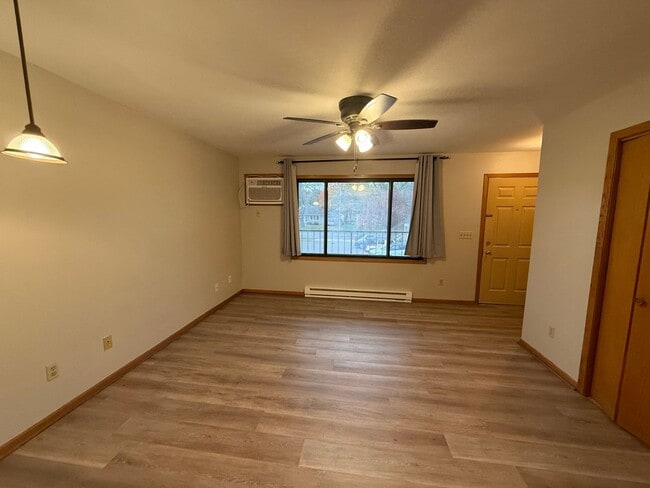 Photo - Cozy 1 Bedroom, 1 Bathroom Walking Distanc... Unit A221-20
