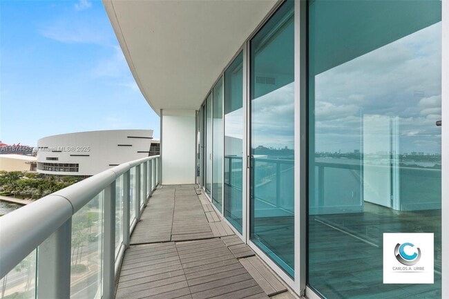 Photo - 888 Biscayne Blvd Unit 911