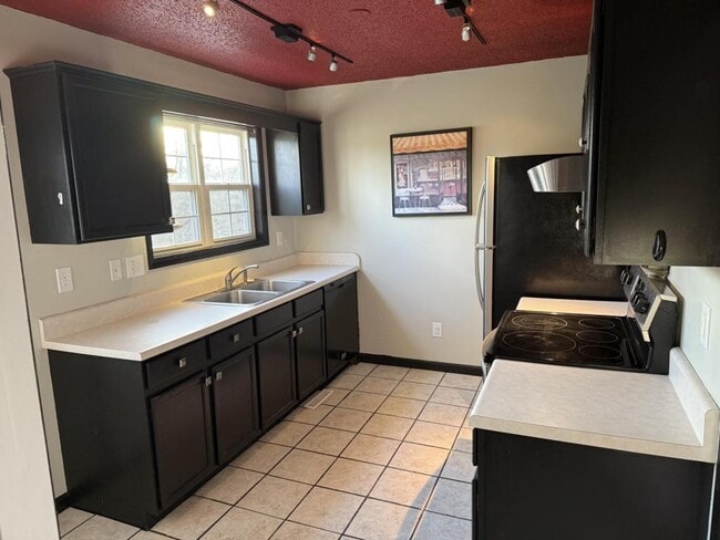 Photo - 712 S Cherokee St