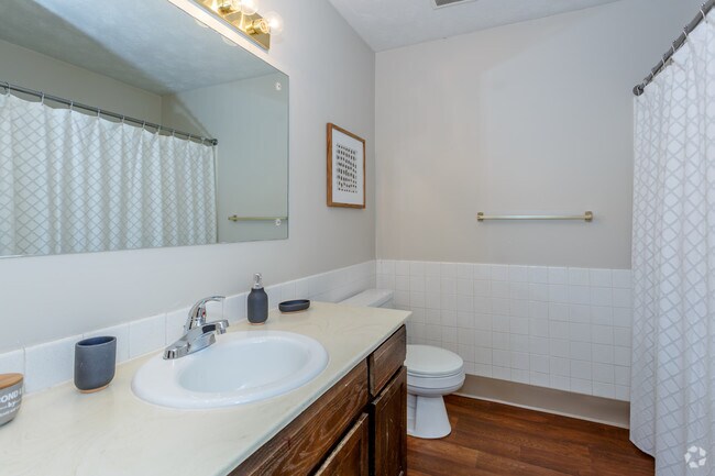 1BR, 1BA - Model - Club at Highland Park Apartments