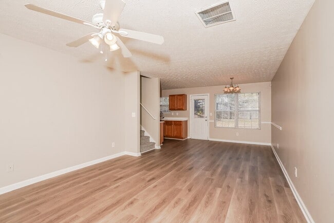 Photo - 4025 Mission Way