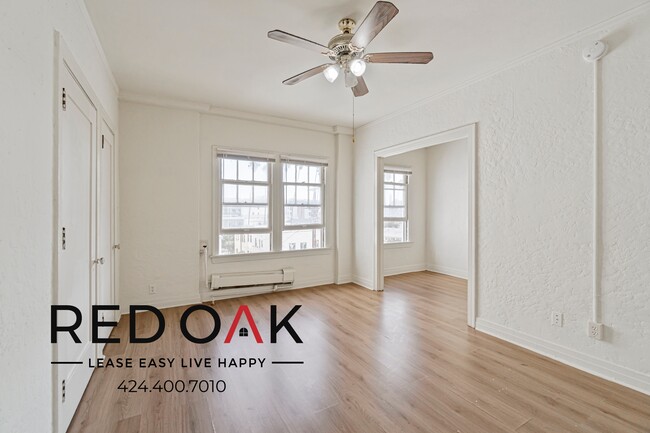 Building Photo - 3918 Beverly Blvd Rental