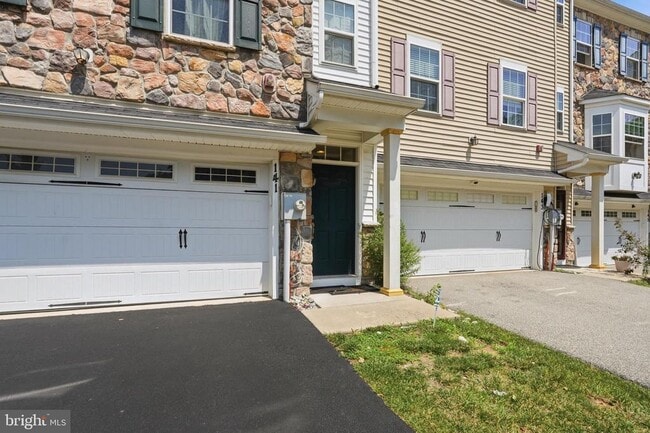 Building Photo - 141 Graystone Dr