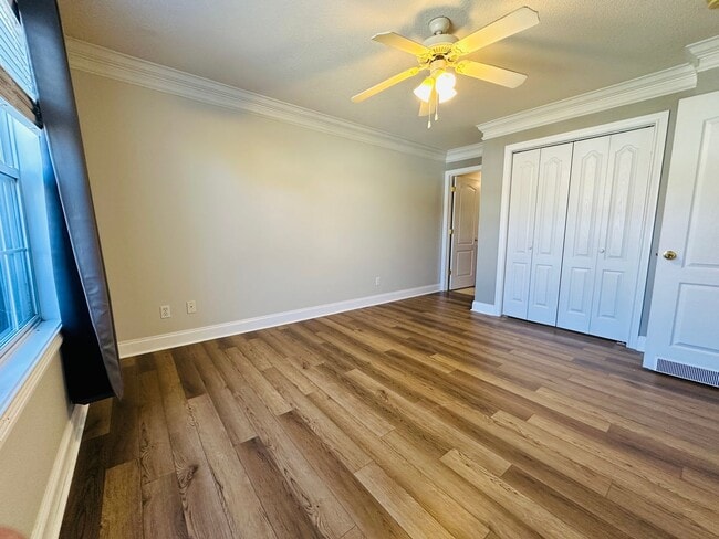 Photo - 2BR/2BA condo – Vaulted Ceilings, Granite Kitchen & Prime North Knoxville Location