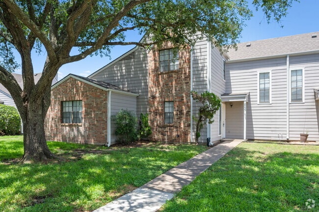 Building Photo - 2533 Cross Timbers Dr Rental