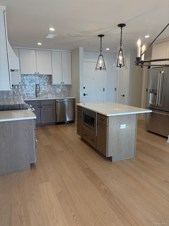 Building Photo - 25 S Riverside Ave Unit 306