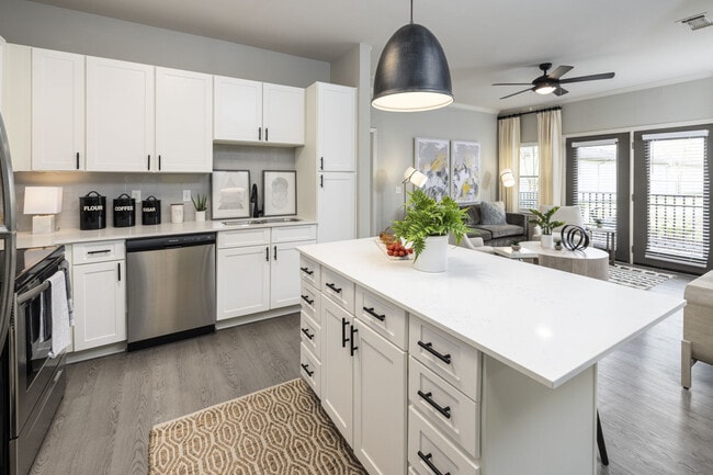 Photo - Evergreen at Tuscany Villas