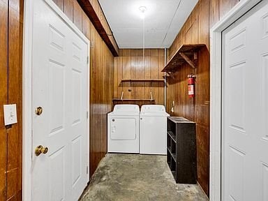 Photo - 2900 Holt Dr
